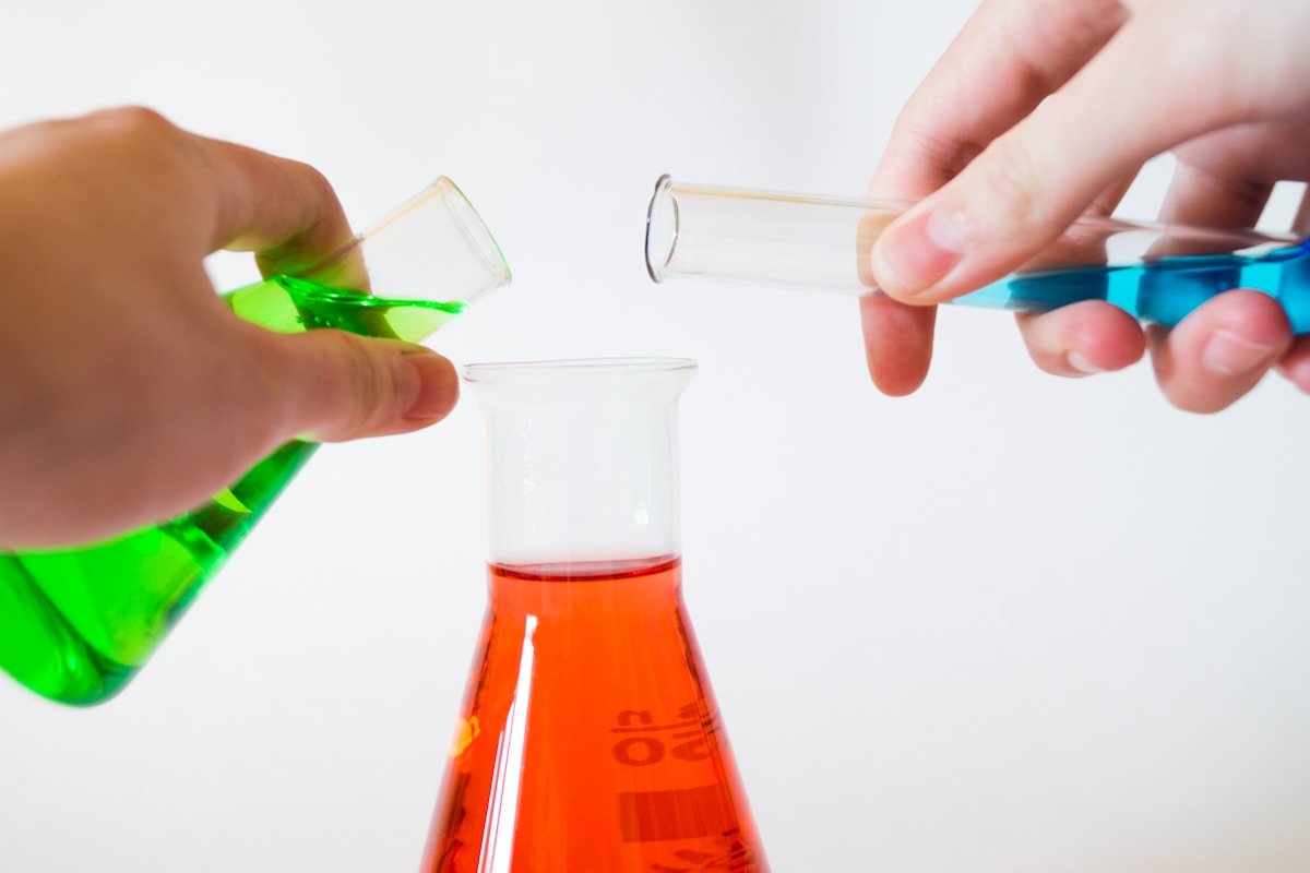 多孔碳材料在储能领域的应用研究